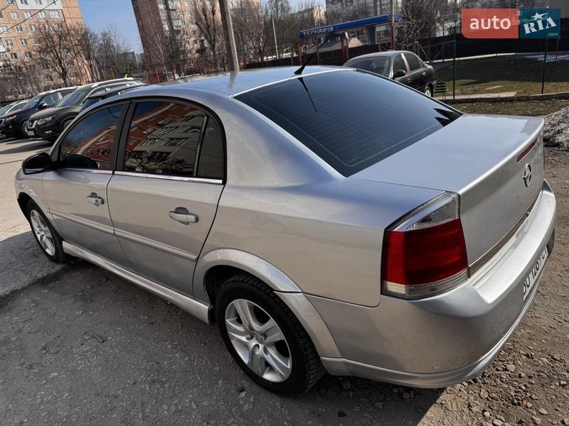 Седан Opel Vectra 2004 в Тернополе
