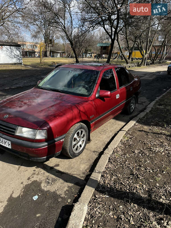 Седан Opel Vectra 1990 в Ватутино