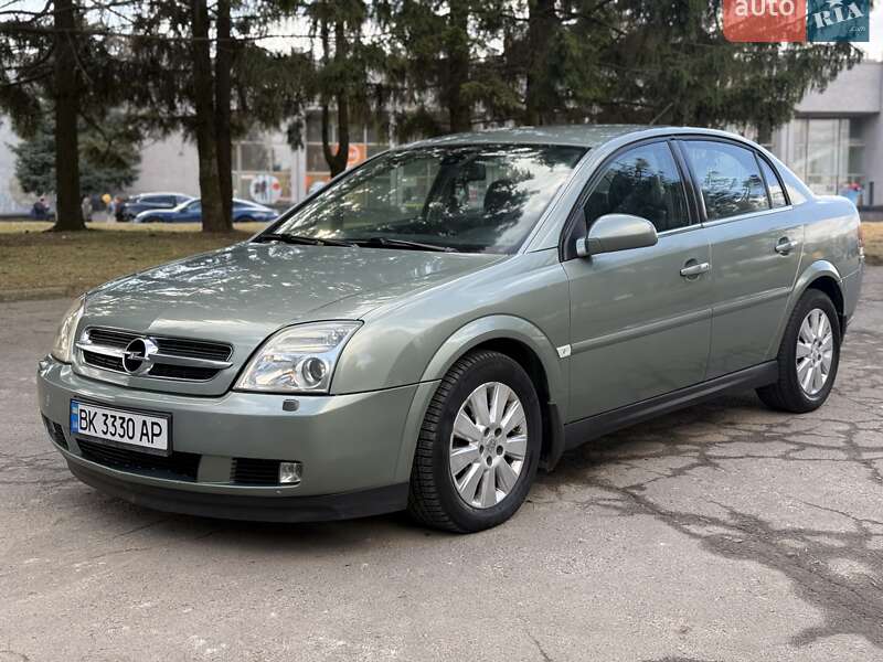 Седан Opel Vectra 2005 в Ровно