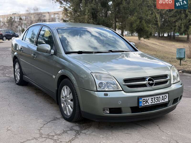 Седан Opel Vectra 2005 в Ровно