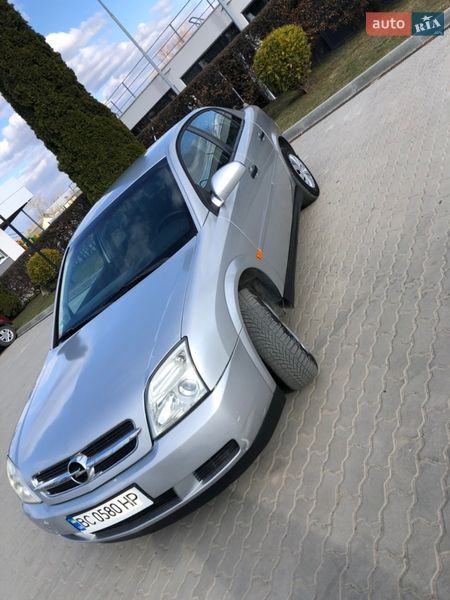 Седан Opel Vectra 2003 в Яворове