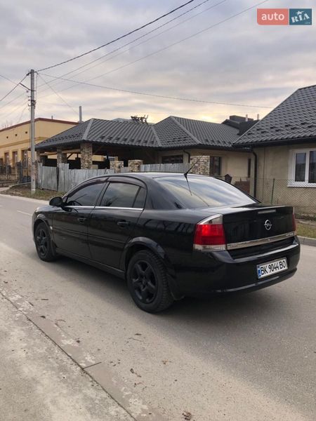 Седан Opel Vectra 2008 в Ровно