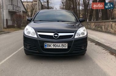Седан Opel Vectra 2008 в Рівному