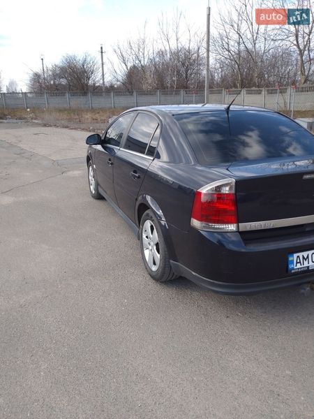Седан Opel Vectra 2004 в Бердичеві