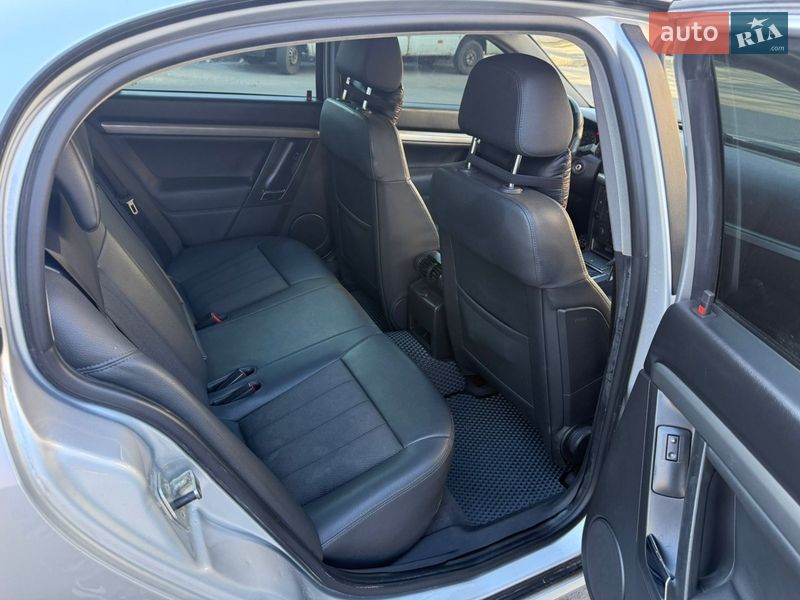 Седан Opel Vectra 2008 в Киеве