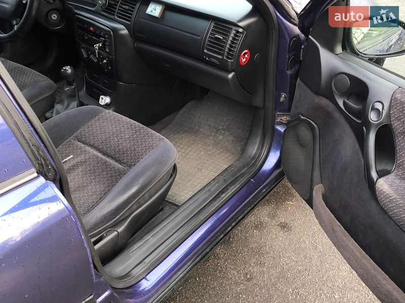 Седан Opel Vectra 1996 в Кременчуге