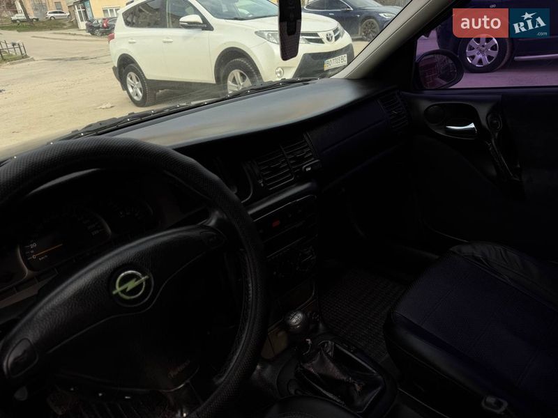 Седан Opel Vectra 1999 в Тернополі