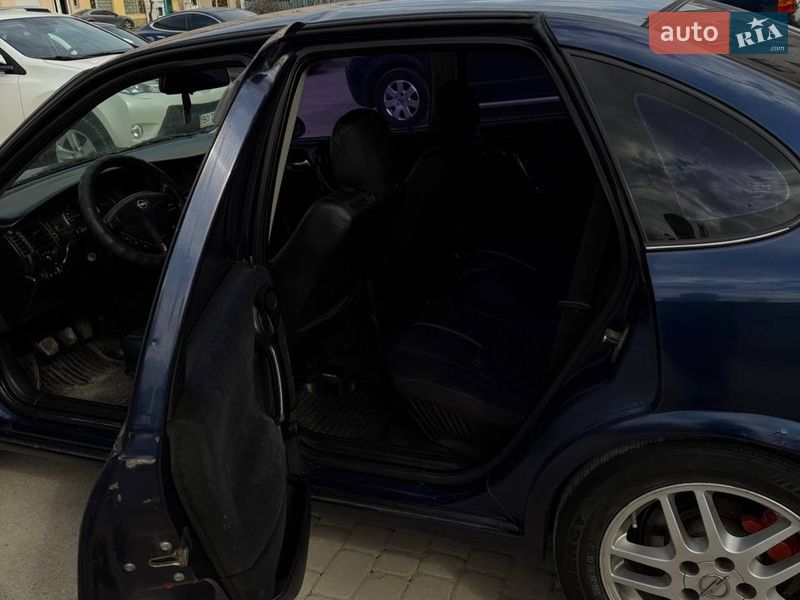 Седан Opel Vectra 1999 в Тернополі