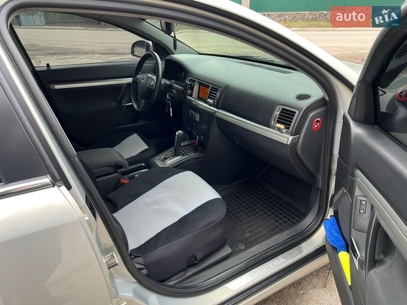 Седан Opel Vectra 2007 в Миронівці