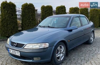 Седан Opel Vectra 1998 в Жовкве