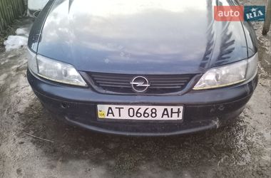 Седан Opel Vectra 1998 в Рожнятові