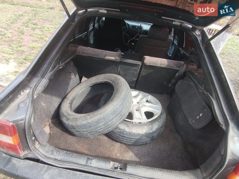Лифтбек Opel Vectra 1990 в Погребище
