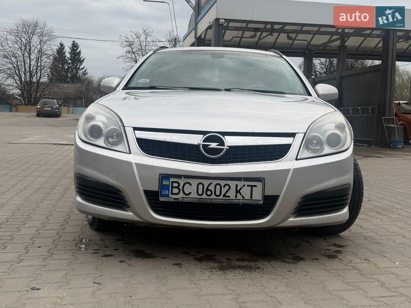 Универсал Opel Vectra 2005 в Жовкве
