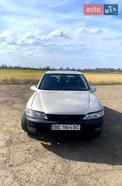 Лифтбек Opel Vectra 1996 в Баштанке
