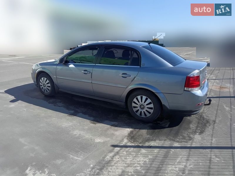 Седан Opel Vectra 2004 в Киеве
