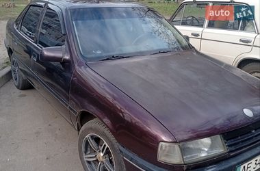 Седан Opel Vectra 1990 в Павлограде