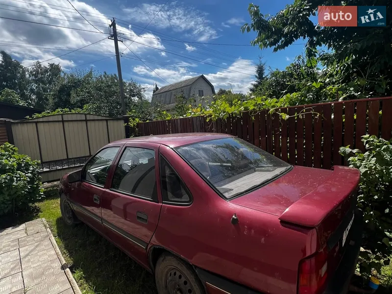 Opel Vectra 1989 VIN W0L000087K1141286 фото оголошення 4 з 46