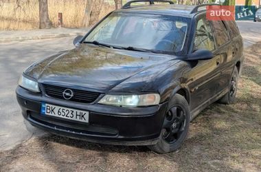 Универсал Opel Vectra 1999 в Млинове