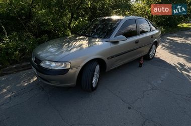 Лифтбек Opel Vectra 1998 в Могилев-Подольске