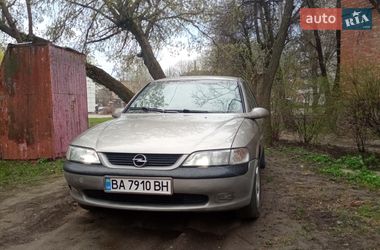 Лифтбек Opel Vectra 1994 в Кропивницком