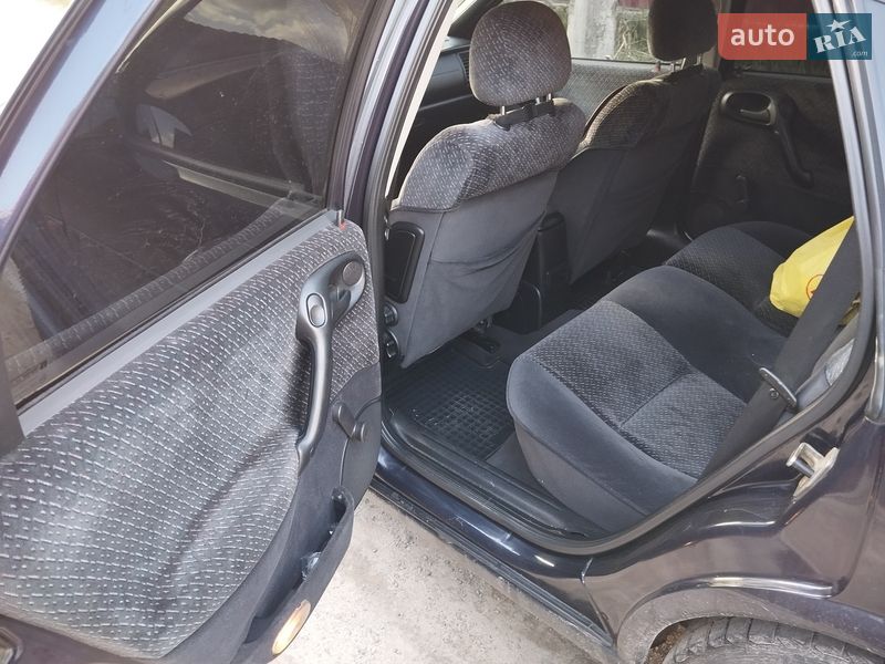 Седан Opel Vectra 1997 в Киеве