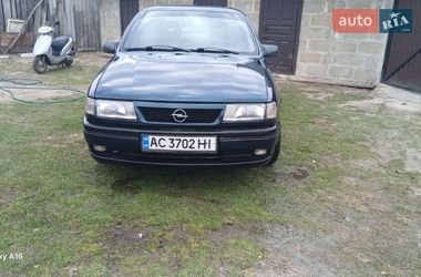 Ліфтбек Opel Vectra 1995 в Дубровиці