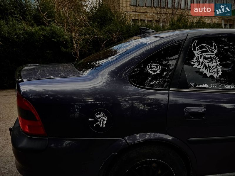 Седан Opel Vectra 1997 в Христиновке