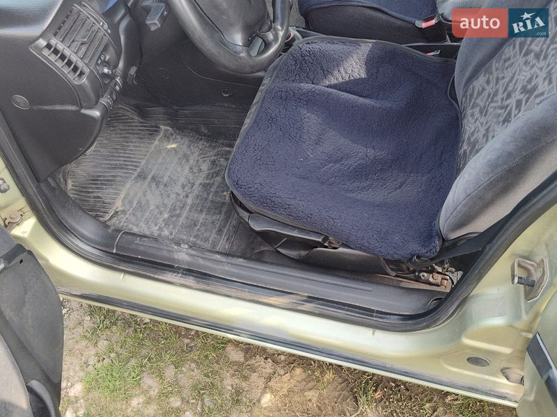 Седан Opel Vectra 1996 в Дрогобичі