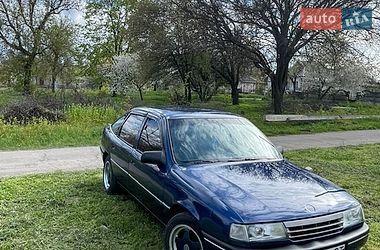 Лифтбек Opel Vectra 1992 в Желтых Водах