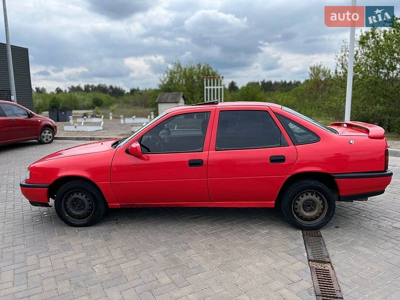 Седан Opel Vectra 1990 в Гайвороне