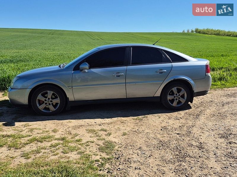 Лифтбек Opel Vectra 2004 в Мостиске