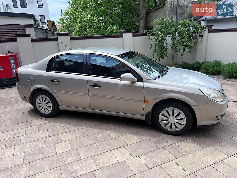 Седан Opel Vectra 2006 в Ровно