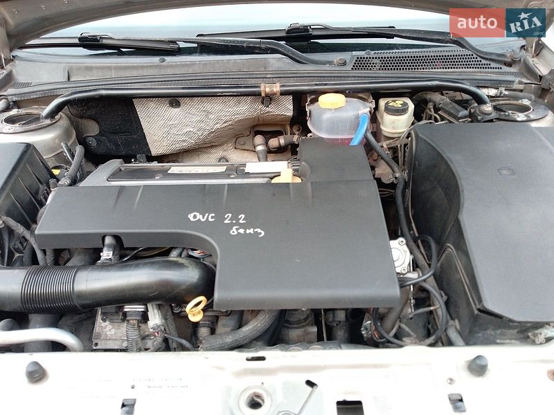 Седан Opel Vectra 2003 в Ужгороде
