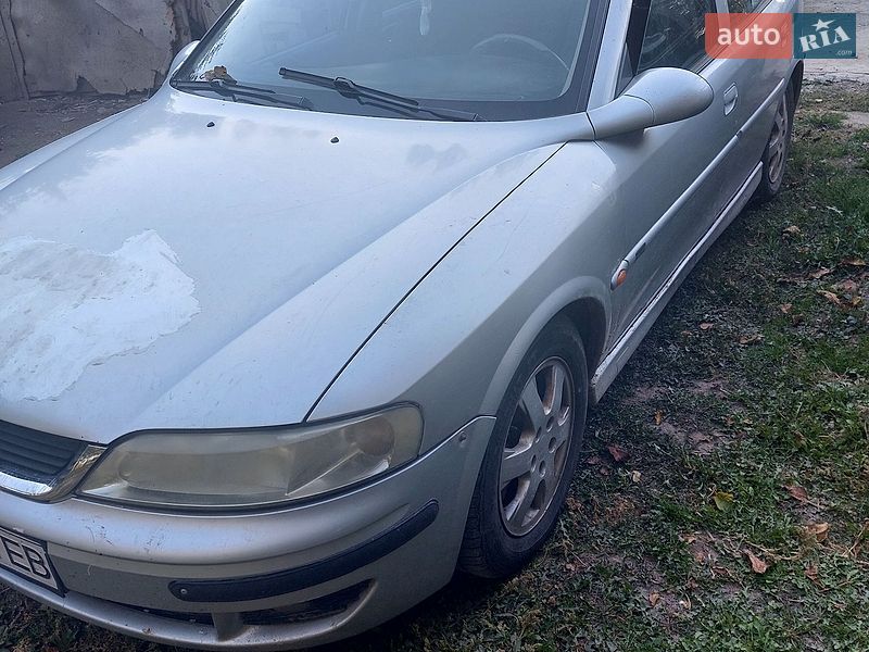 Ліфтбек Opel Vectra 2000 в Немирові
