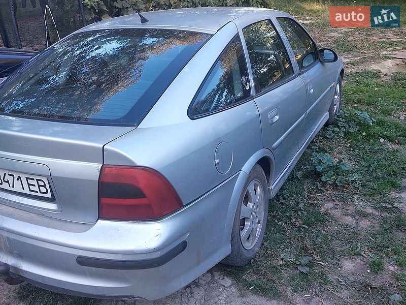 Ліфтбек Opel Vectra 2000 в Немирові