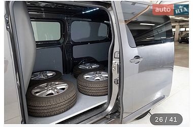 Вантажний фургон Opel Vivaro-e 2021 в Житомирі