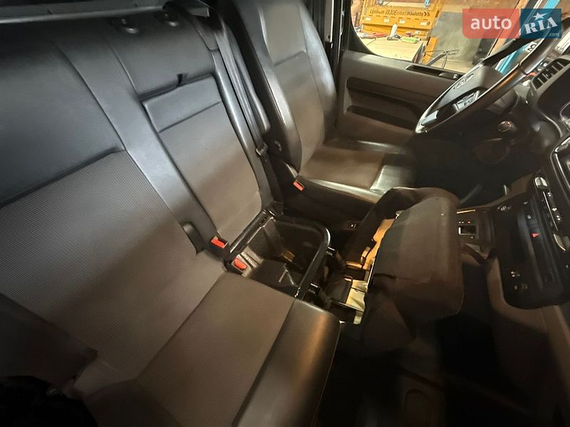 Вантажний фургон Opel Vivaro-e 2021 в Житомирі