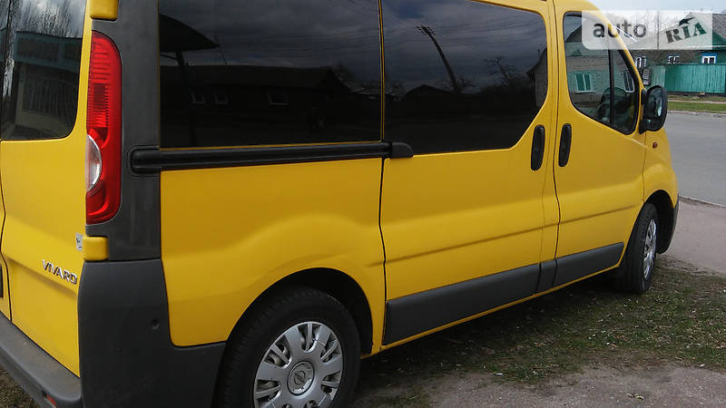 Минивэн Opel Vivaro 2007 в Городне