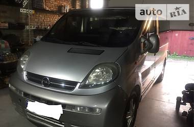 Грузопассажирский фургон Opel Vivaro 2003 в Львове