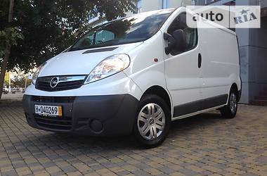 Грузопассажирский фургон Opel Vivaro 2013 в Одессе