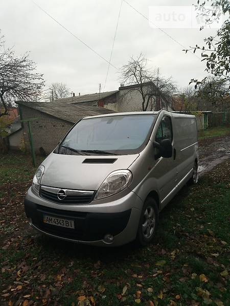 Грузопассажирский фургон Opel Vivaro 2008 в Житомире