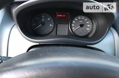 Минивэн Opel Vivaro 2011 в 