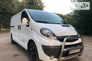 Вантажопасажирський фургон Opel Vivaro 2014 в Радивиліві