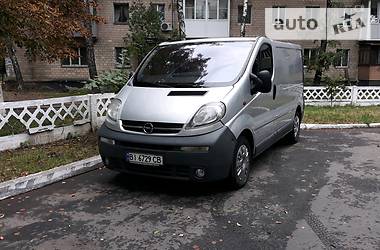 Вантажопасажирський фургон Opel Vivaro 2006 в Полтаві