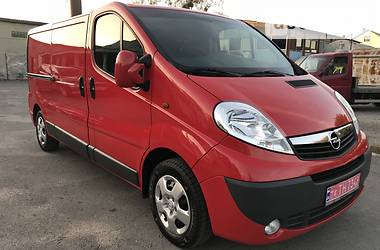 Грузопассажирский фургон Opel Vivaro 2013 в Бродах