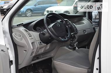 Грузопассажирский фургон Opel Vivaro 2012 в Киеве