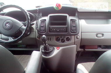 Минивэн Opel Vivaro 2012 в 
