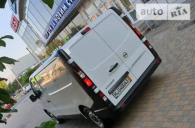 Вантажопасажирський фургон Opel Vivaro 2015 в Одесі