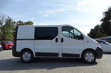 Вантажопасажирський фургон Opel Vivaro 2003 в 