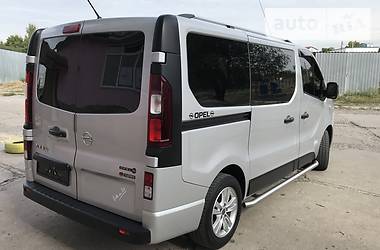 Минивэн Opel Vivaro 2016 в Киеве